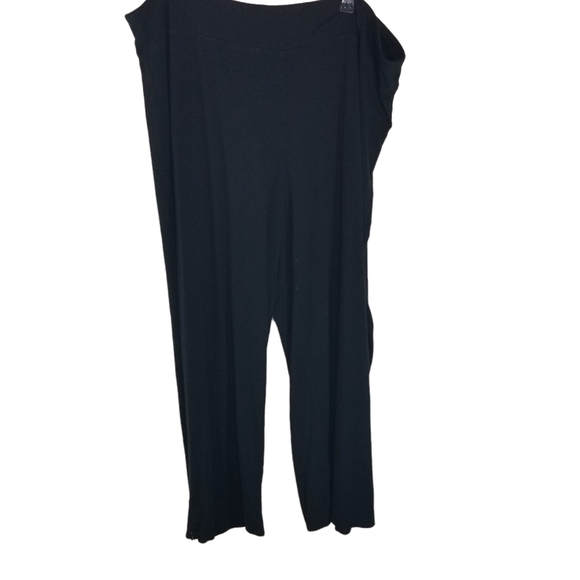 J Jill Wearever Collection full leg cropped black pants - Picture 2 of 5